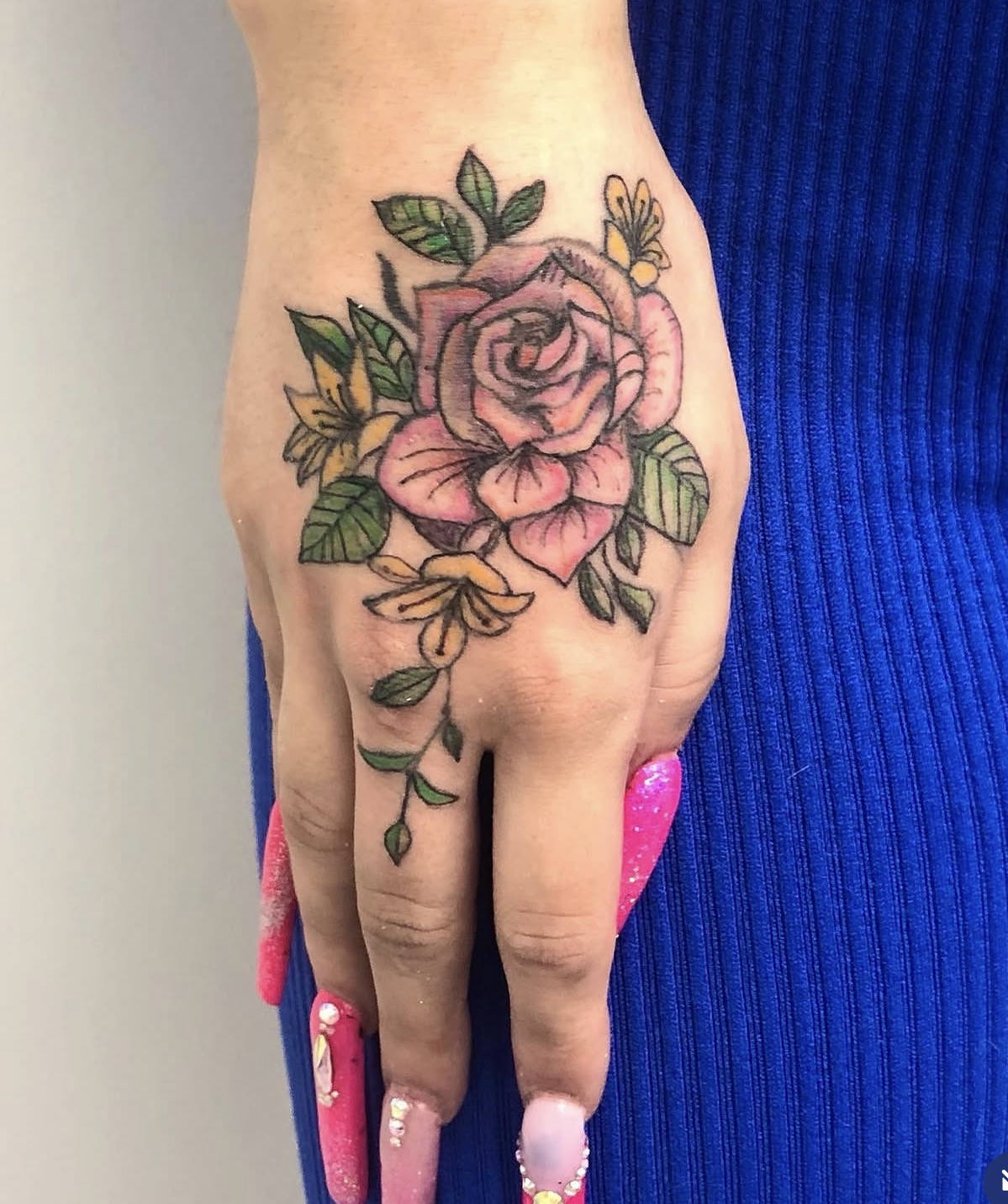 Neo-Traditional Rose & Honeysuckle Hand Piece